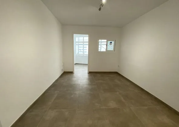 Flat / apartment in Calle de Saridakis, Cala Major, Palma de Mallorca — photo 2