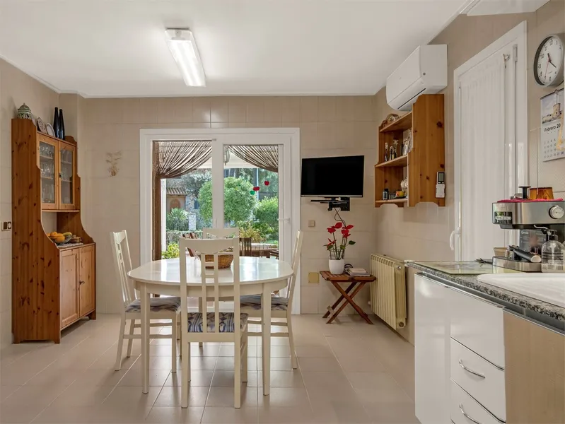 Mediterranean Villa for Sale in Luxury Area of Cas Catala — photo 10