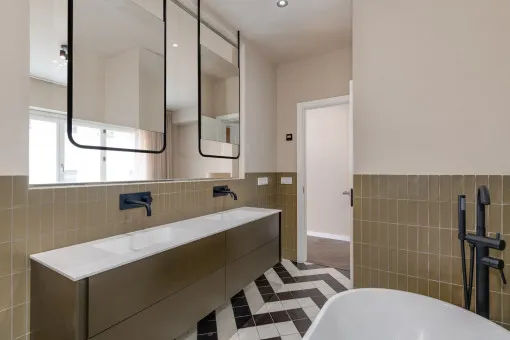 Palma de Mallorca Old Town, Exclusive living in Palma – elegant rental apartment at del Born, available between August and October 2026 — photo 6