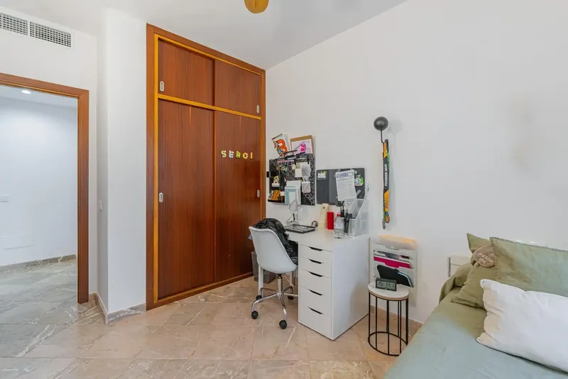 We exclusively present this terraced house with parking space located in a quiet and consolidated residential area of Lloseta. — photo 11
