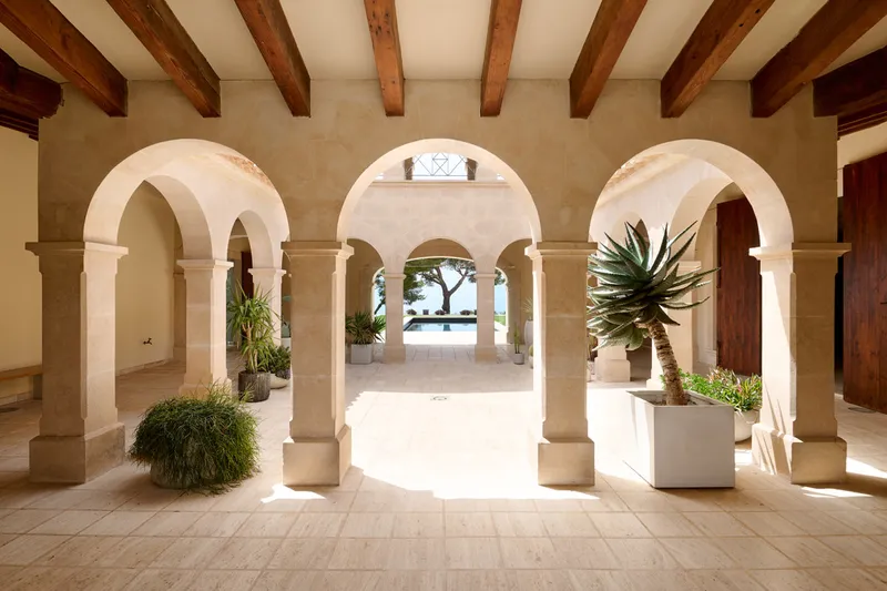 Dream property right by the sea in a magnificent setting - Marcel Remus Real Estate — photo 7