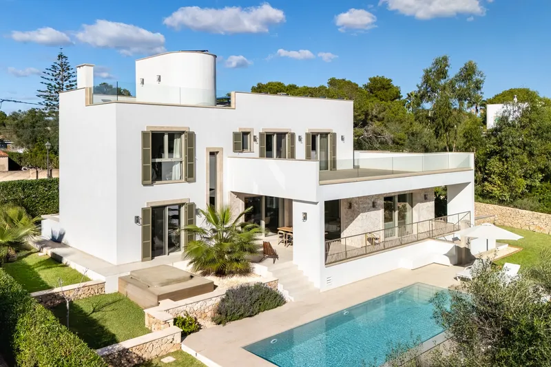 Designer villa with pool near the harbour in Cala Figuera — photo 3