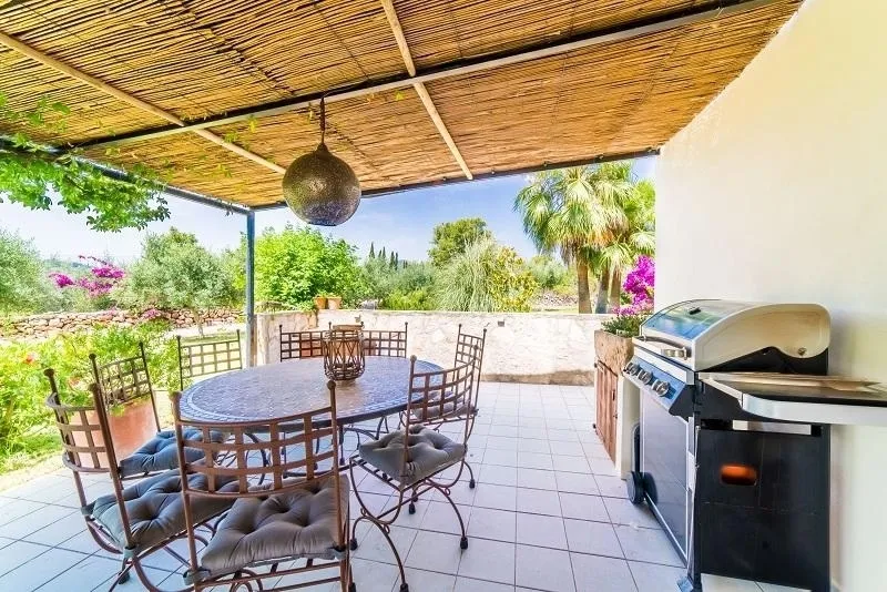 Unique estate property with guesthouse close to the beach and terrific sea view — photo 8
