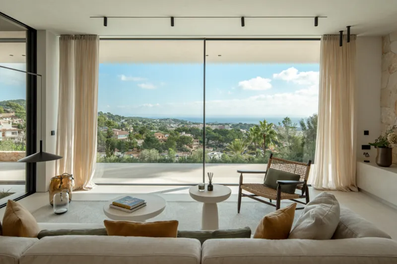 Newly built villa in Mediterranean style with sea view - kitchen and dining area (13018) — photo 7