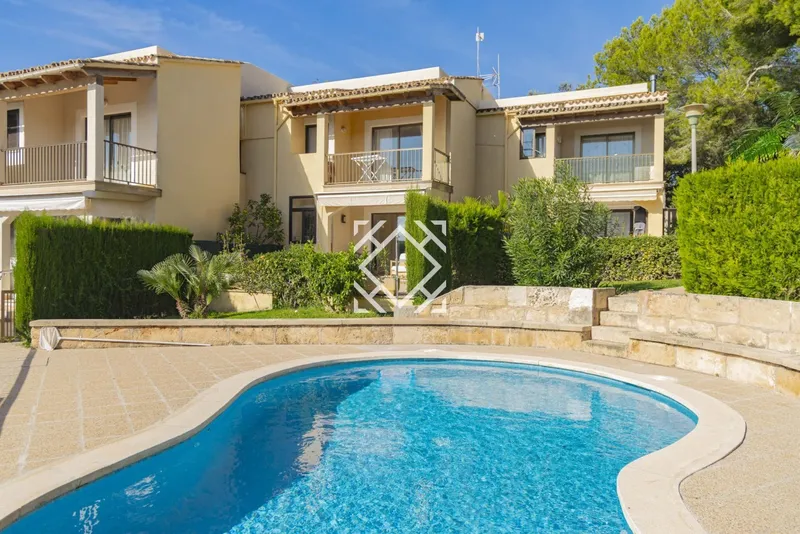 Sea Views Charm Prime Location Apartment in Alcanada, Mallorca — photo 3