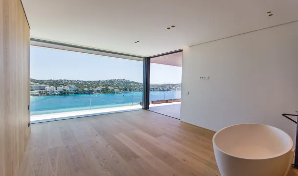 Exclusive Luxury Villa in Santa Ponsa with Panoramic Sea Views — photo 9