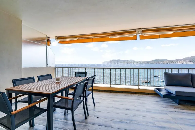 Renovated frontline apartment for sale in Costa de la Calma, Southwest Mallorca — photo 2
