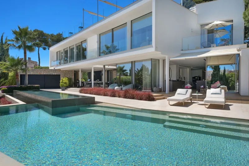 Exclusive designer villa with sensational sea views in a prime location - overall view (15351) — photo 3