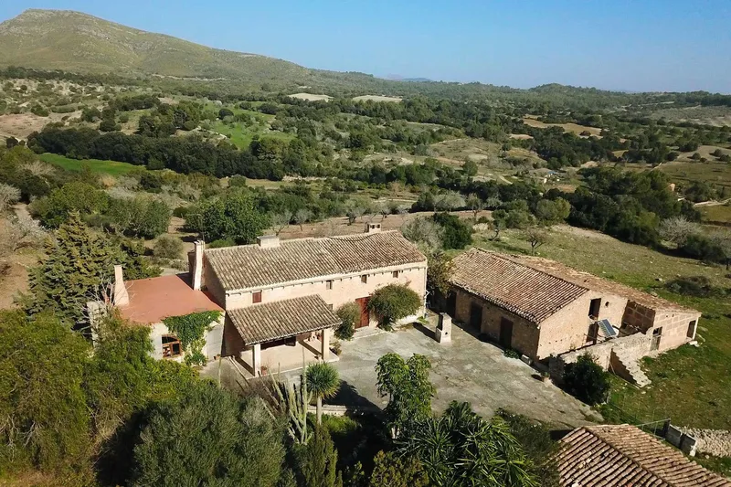 V585 – Exclusive plot with old finca to renovate between Sant Llorenç and Artà — photo 1