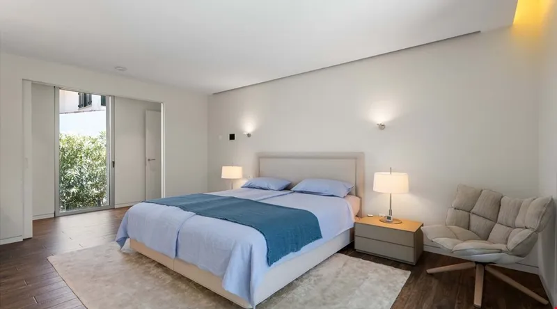 Spacious contemporary villa with private pool and gardens for sale in Santa Ponsa — photo 9