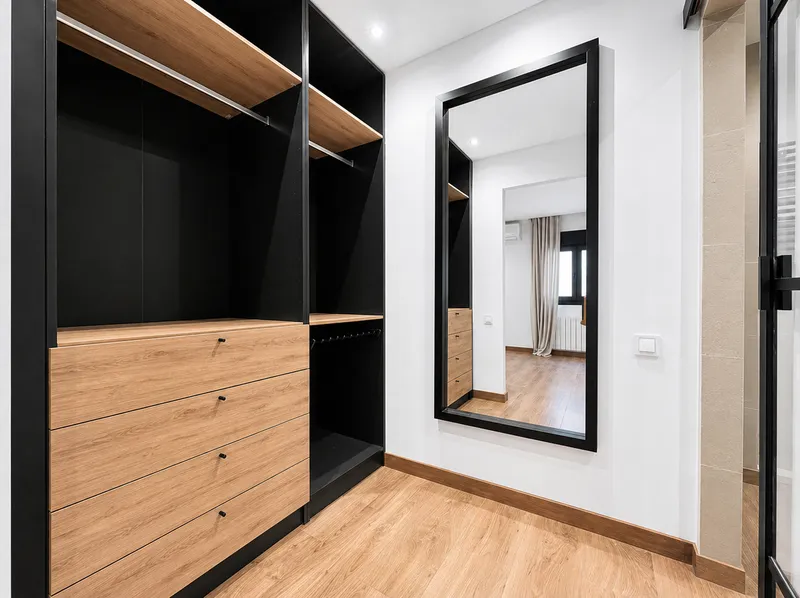 Elegant renovated apartment with terrace in the heart of Santa Catalina, Palma — photo 10