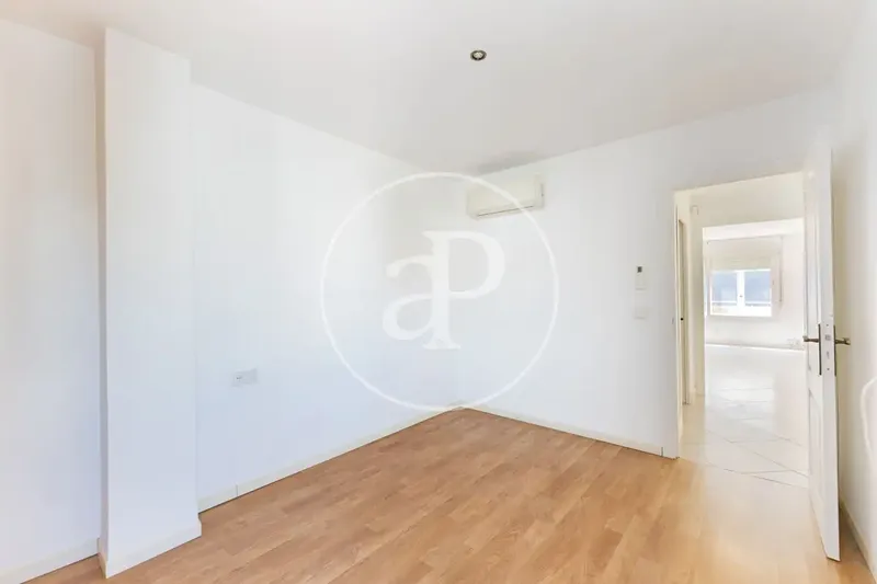 Piso con terraza en venta en Nord — photo 12