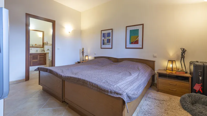 Idyllic finca in Santanyi with Mallorcan charm and panoramic views — photo 11
