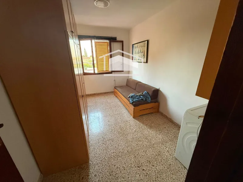 Large 3-bedroom apartment to renovate in Sa Ràpita — photo 9
