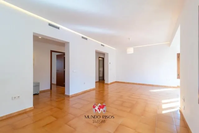 Flat for sale in Plaça dels Patins, Palma de Mallorca — photo 2