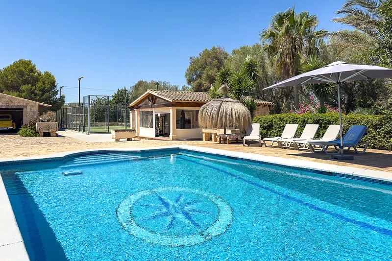 Traditional finca estate with pool, padel court, double carport, 4 garages, summer kitchen & much more — photo 1