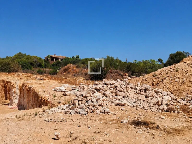 1,043m² plot for sale in Santanyí, Balearic Islands — photo 1