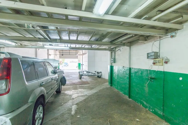 Commercial premises — photo 9