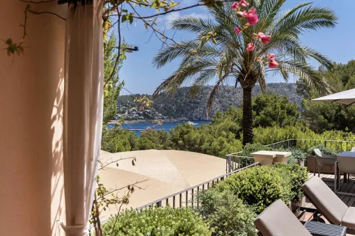Camp de Mar, Exclusive villa in Camp de Mar with pool and sea views and absolute privacy — photo 3