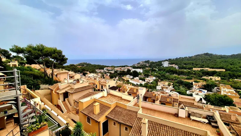 Sea view property in a quiet prime location — photo 12