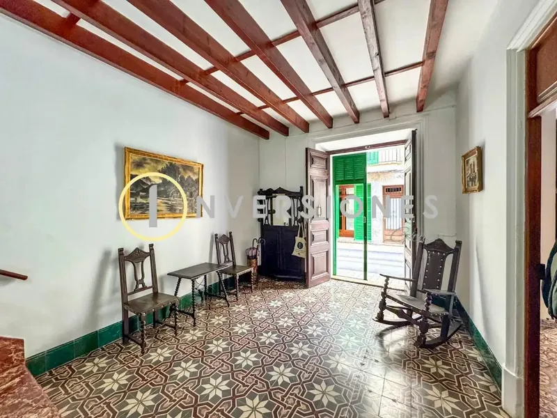 INVERSIONES GRUP REAL ESTATE BOUTIQUE presents this historic manor house in the heart of Petra, a property that combines — photo 4