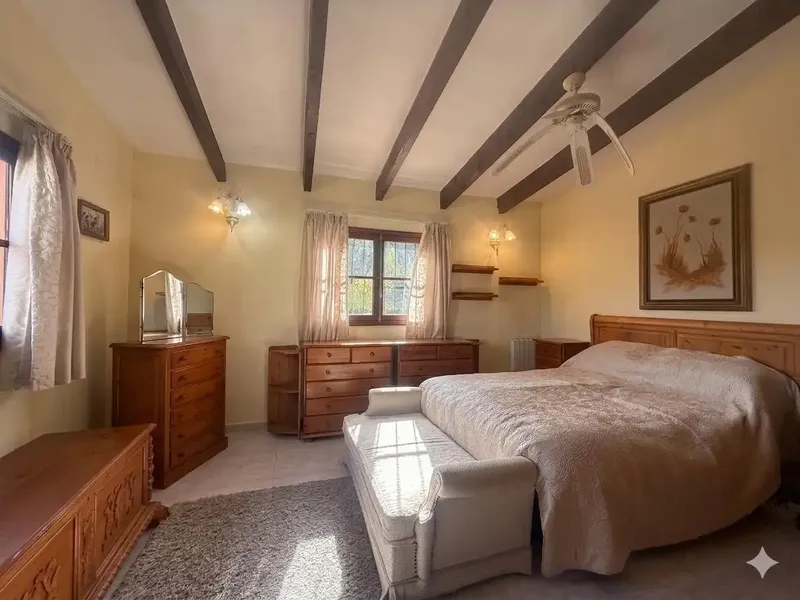 Located in the quiet outskirts of the coveted Genoa neighborhood, minutes from Palma, this exceptional property sits on a — photo 7