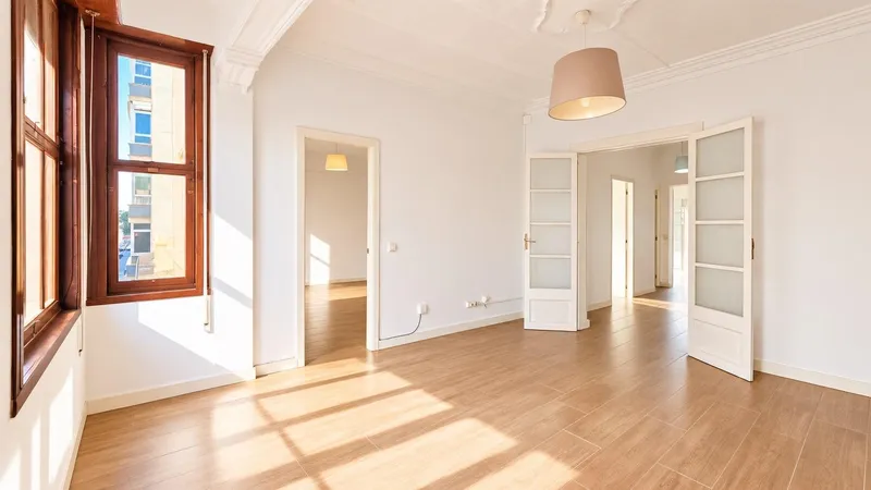 Piso con dos terrazas privadas y mucho carácter en Archiduque — photo 2