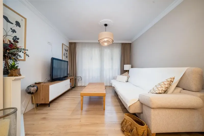 Planta baja con 90 m² de terraza y 3 dormitorios en La Soledat Nord — photo 12