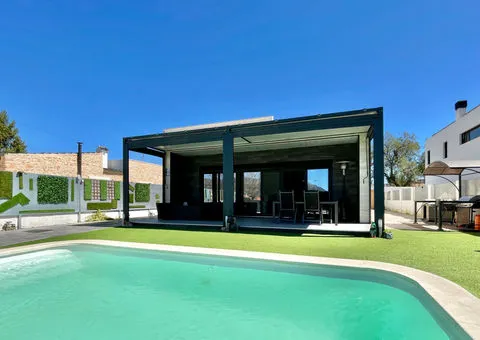 House, independent chalet for sale on Avenida de los Claveles, Palmanyola — photo 2