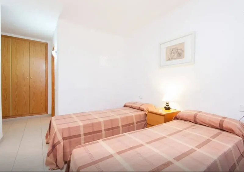 Ideal rental for companies, this spacious temporary rental apartment is just 50 metres from Can Pastilla beach in Palma — photo 10