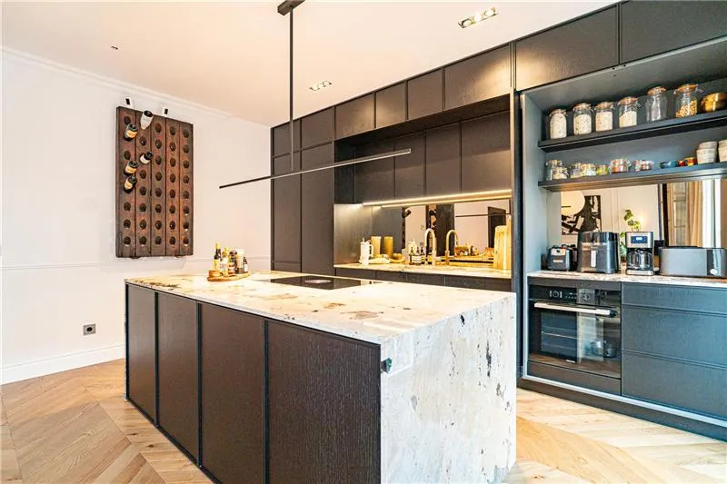 170 m² apartment in a majestic building in the heart of Palma — photo 4