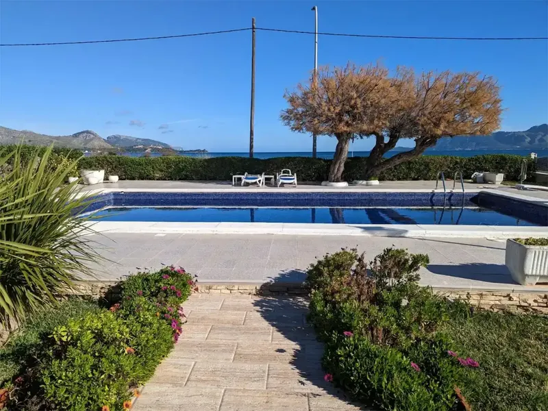 Disponible a partir de 1 de Septiembre. Apartamento en 1 linea playa, a 50 m del mar. Un lugar ideal para disfrutar de verano en las paradis — photo 1