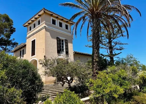 Detached house in Binissalem — photo 1