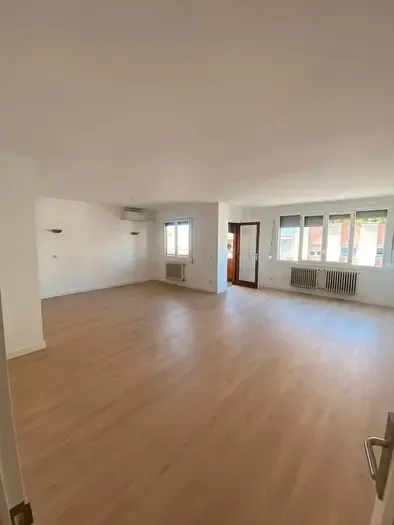 Ponent, Camp den Serralta: Piso en alquiler de 3 habitaciones — photo 1