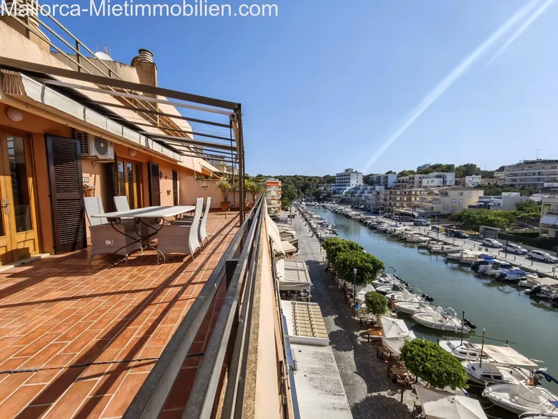 Renovated 126m² apartment with 4 rooms and sea view for rent — photo 1