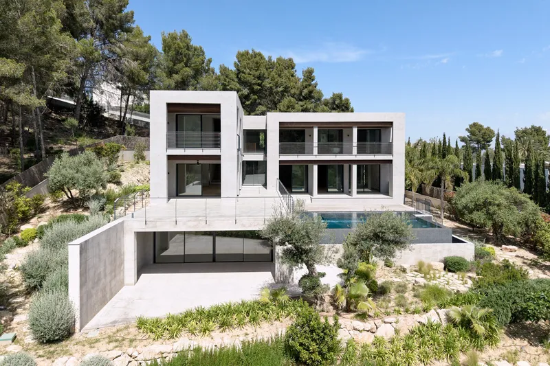 Exclusive: Ultra-modern villa with wood and exposed concrete and indoor pool in Son Vida - Marcel Remus Real Estate — photo 2