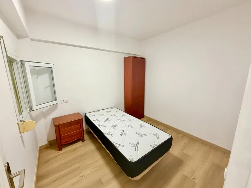 Modern renovated apartment in Blanquerna – Temporary rental (Maximum 11 months) — photo 11