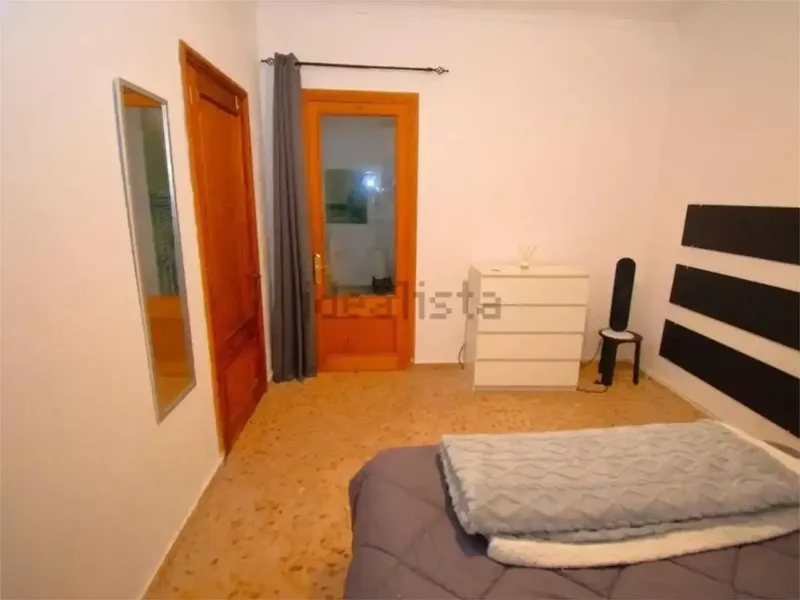 Se vende esta espaciosa y versátil propiedad situada en la encantadora localidad de Petra, que combina comodidad, luminosidad y un gran pote — photo 11