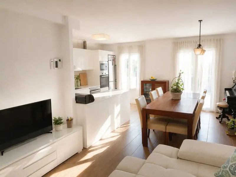 Almost new semi-detached chalet 4 bedrooms private pool and garage. School area (Son Peretó-La Vileta) — photo 2