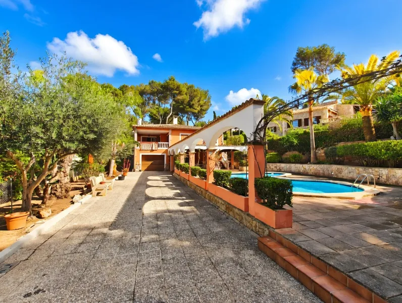 House with Pool for Sale in Santa Ponsa — photo 3