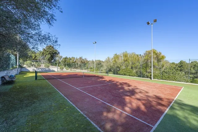 Country oasis with holiday rental license and tennis court for sale in Porreres, Mallorca — photo 4