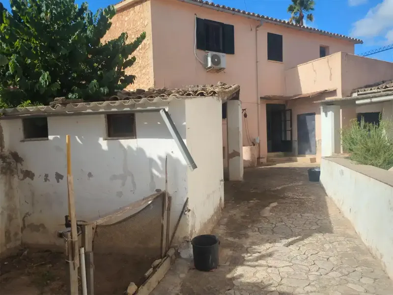 Casa en la vileta (Palma) de más de 100 años. A reformar íntegramente. Se distribuye en dos plantas. En la parte inferior, antiguo bar, cons — photo 12
