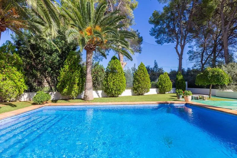 Exclusive villa in an excellent location directly on the golf course — photo 4