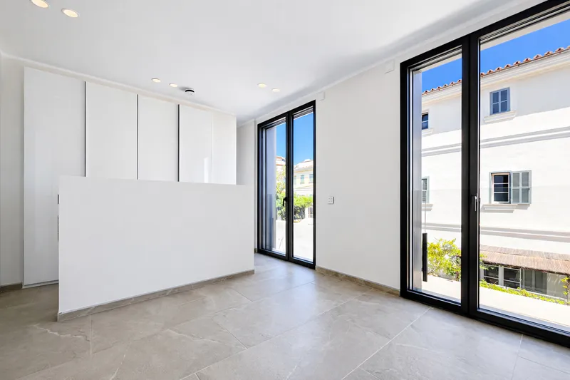Modern apartment with panoramic sea views on the first line at Paseo Marítimo, Palma — photo 4