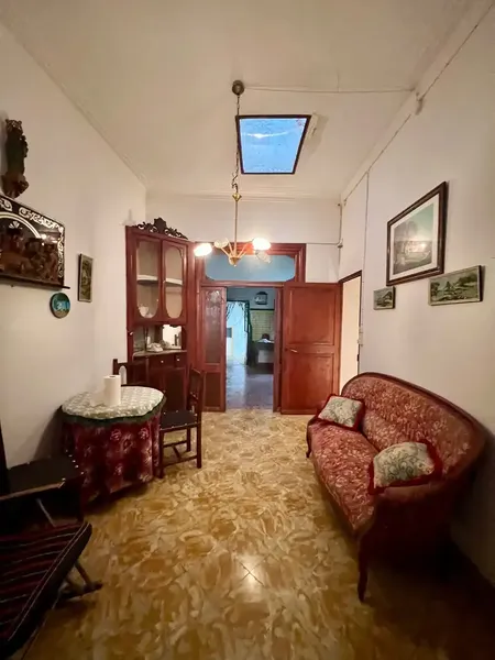 This magnificent property to renovate has two separate properties in the registry — photo 8