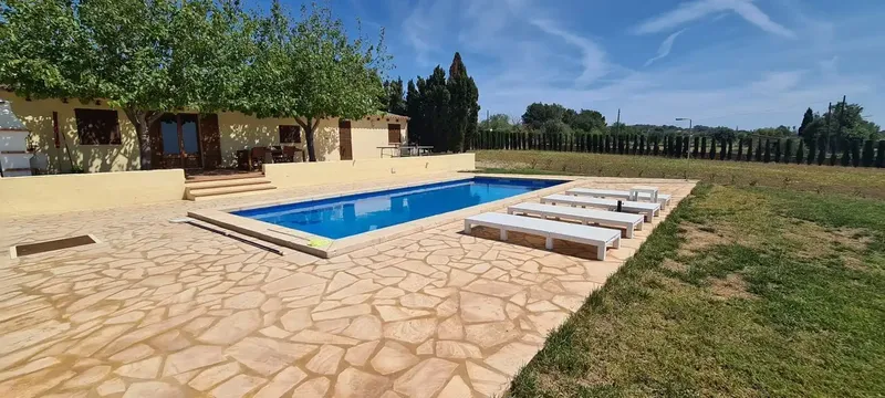 Licencia Vacacional Trasferible, 100% Legal, Cedula De Habitabilidad, Certificado Energético, Toda Escriturada 100%, Casa, Piscina, Garaje M — photo 1