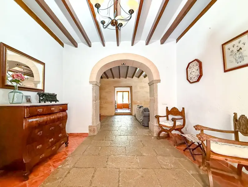 Discover this charming village house in the heart of Binissalem, combining the essence of Mallorcan rustic style with modern comforts — photo 3