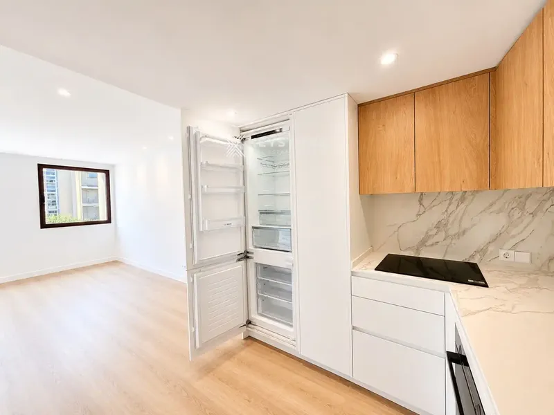 Discover this exclusive new-build apartment in the prestigious S’Escorxador area — photo 4
