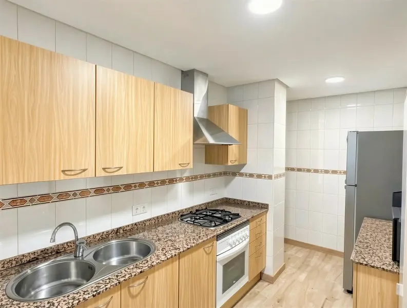 This spacious apartment is located in a well-maintained residential complex in an attractive area of Palma, combining comfort, space, and u — photo 7