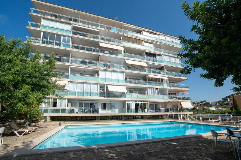 Investment opportunity in Cala Major – ground floor with communal pool — photo 1